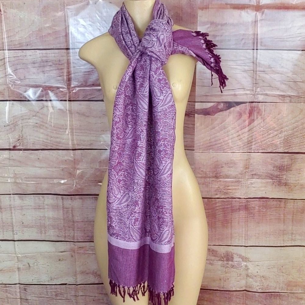 Stunning scarf ! - Picture 6 of 8